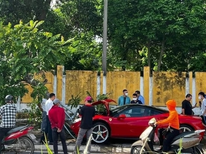 Ferrari VN lên tiếng vụ siêu xe 488 GTB đâm gốc cây ở Hà Nội