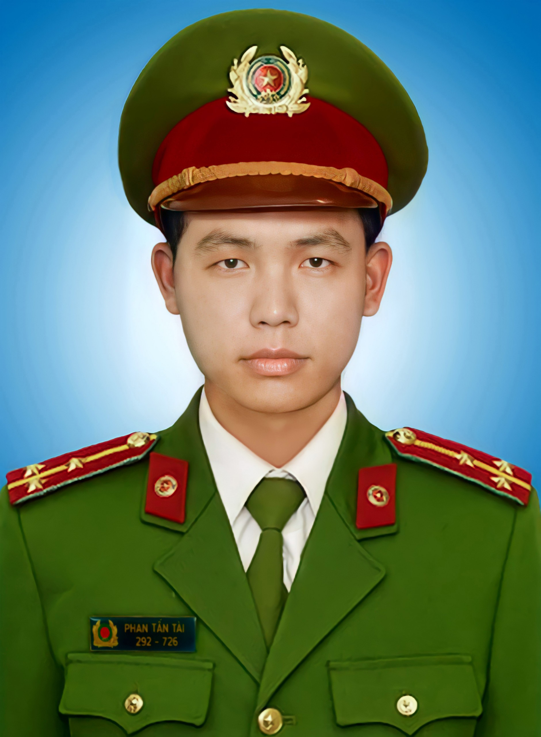 Chủ tịch nước tặng Huân chương Chiến công cho Đại úy Phan Tấn Tài - Ảnh 2.