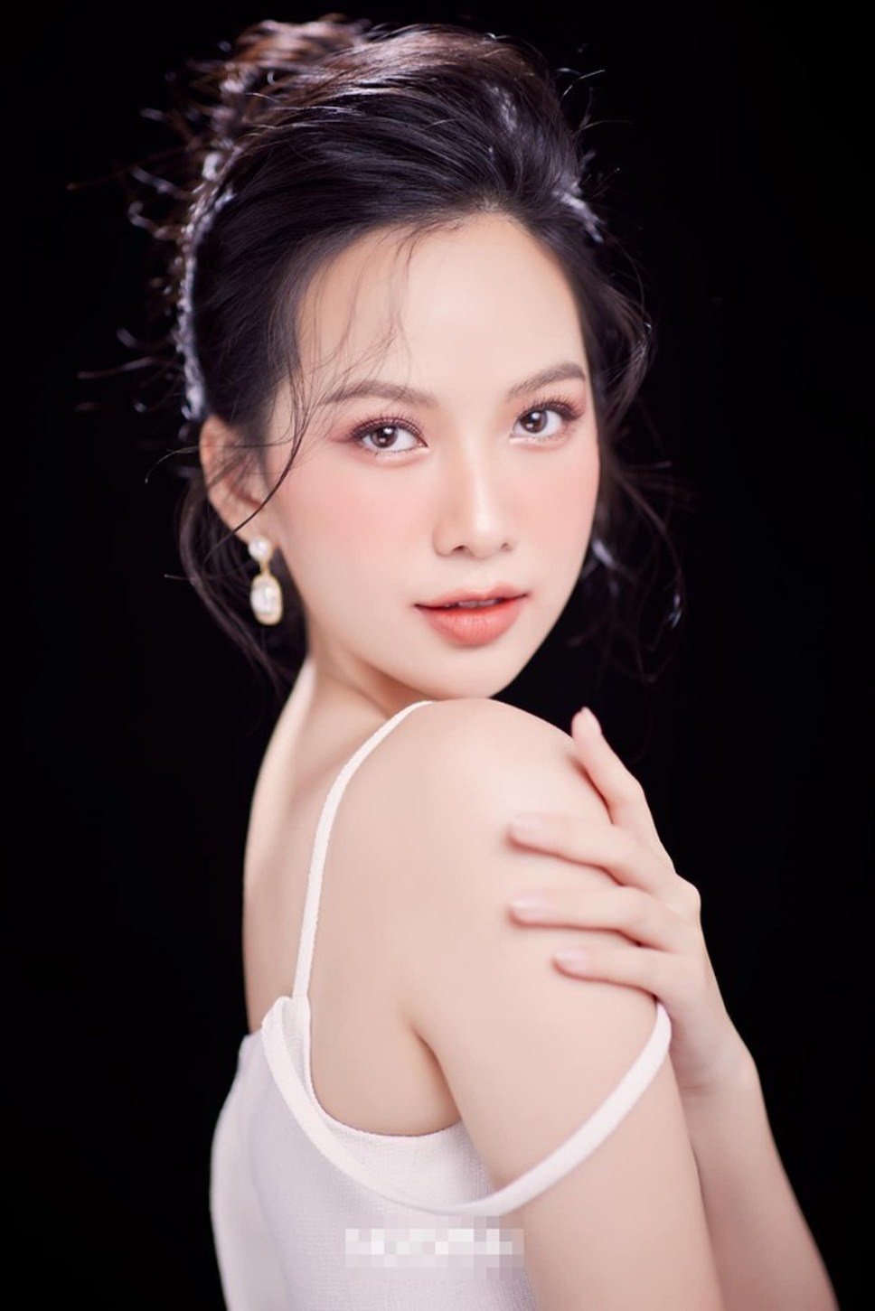 Top 5 Hoa hậu Việt Nam Phương Quỳnh tiết lộ bí quyết để có làn da trắng sứ