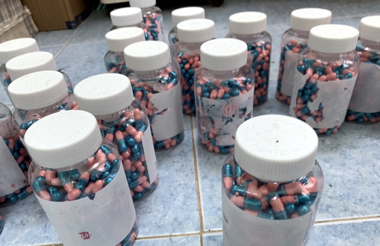 Công an TP Hồ Chí Minh triệt phá đường dây sản xuất, buôn bán thuốc điều trị COVID-19 giả