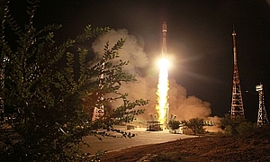 Tên lửa Soyuz phóng cùng lúc 34 vệ tinh Interet