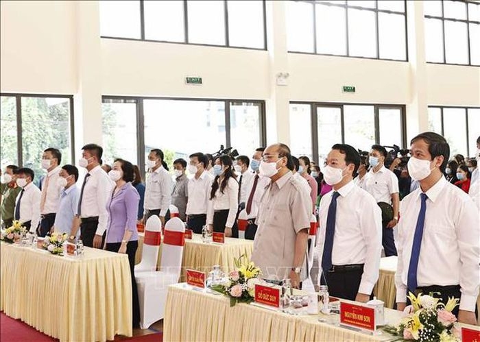 Chủ tịch nước đánh trống khai giảng tại Trường Phổ thông Dân tộc nội trú THPT tỉnh Yên Bái