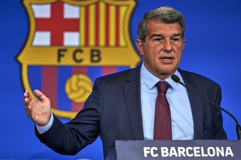 Dubai giúp Barcelona xóa khoản nợ khổng lồ 1,2 tỉ bảng