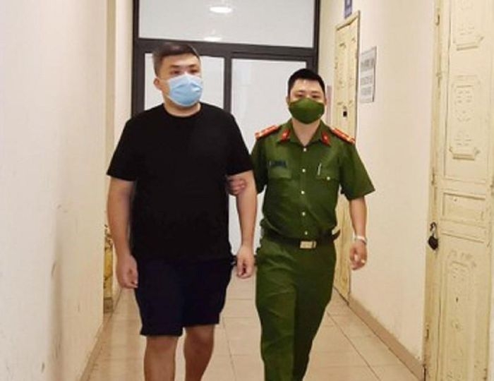 'Ông trùm' cờ bạc kiếm trăm tỉ, sắm siêu xe nhưng vợ con không biết gì?