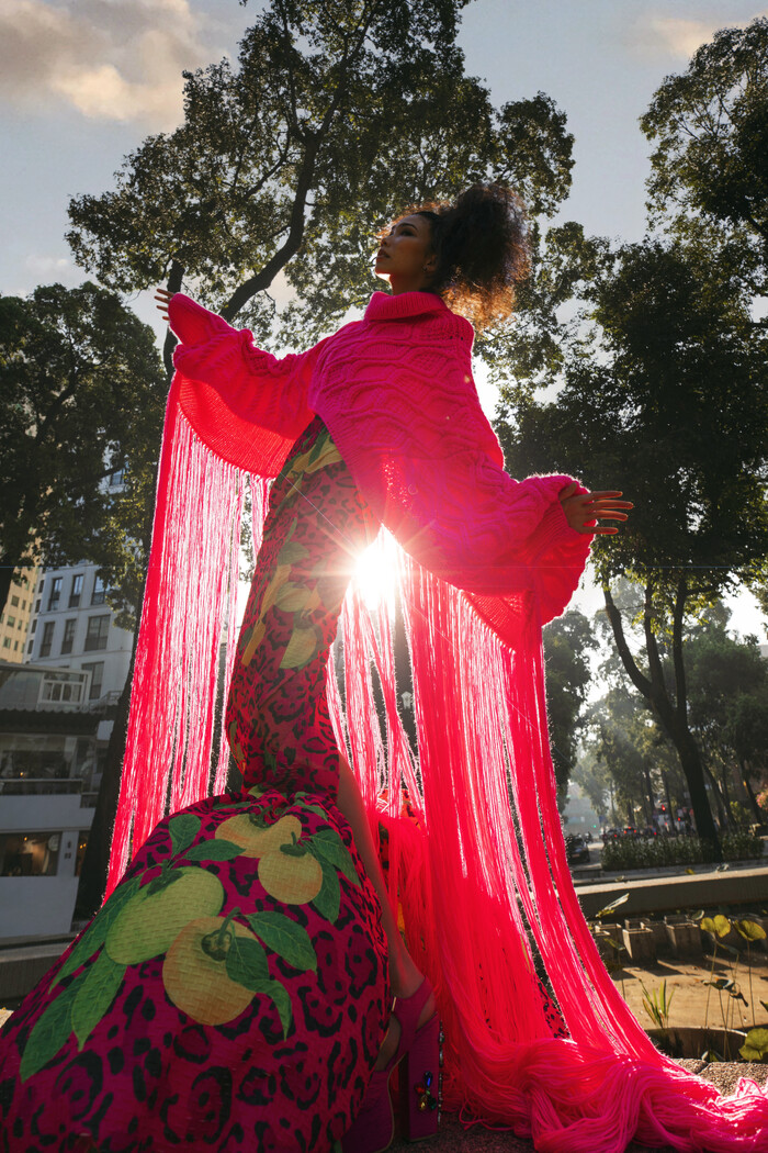 Hà Kino cùng dàn mẫu Việt lên đồ màu sắc, rạng rỡ chào đón ngày đầu tiên của 2022