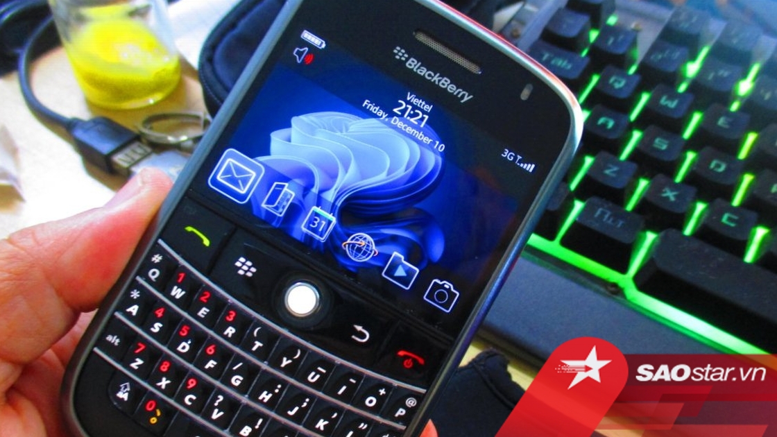 BlackBerry khai tử điện thoại đời cũ: "Chúng sẽ chỉ hơn cục chặn giấy một chút"