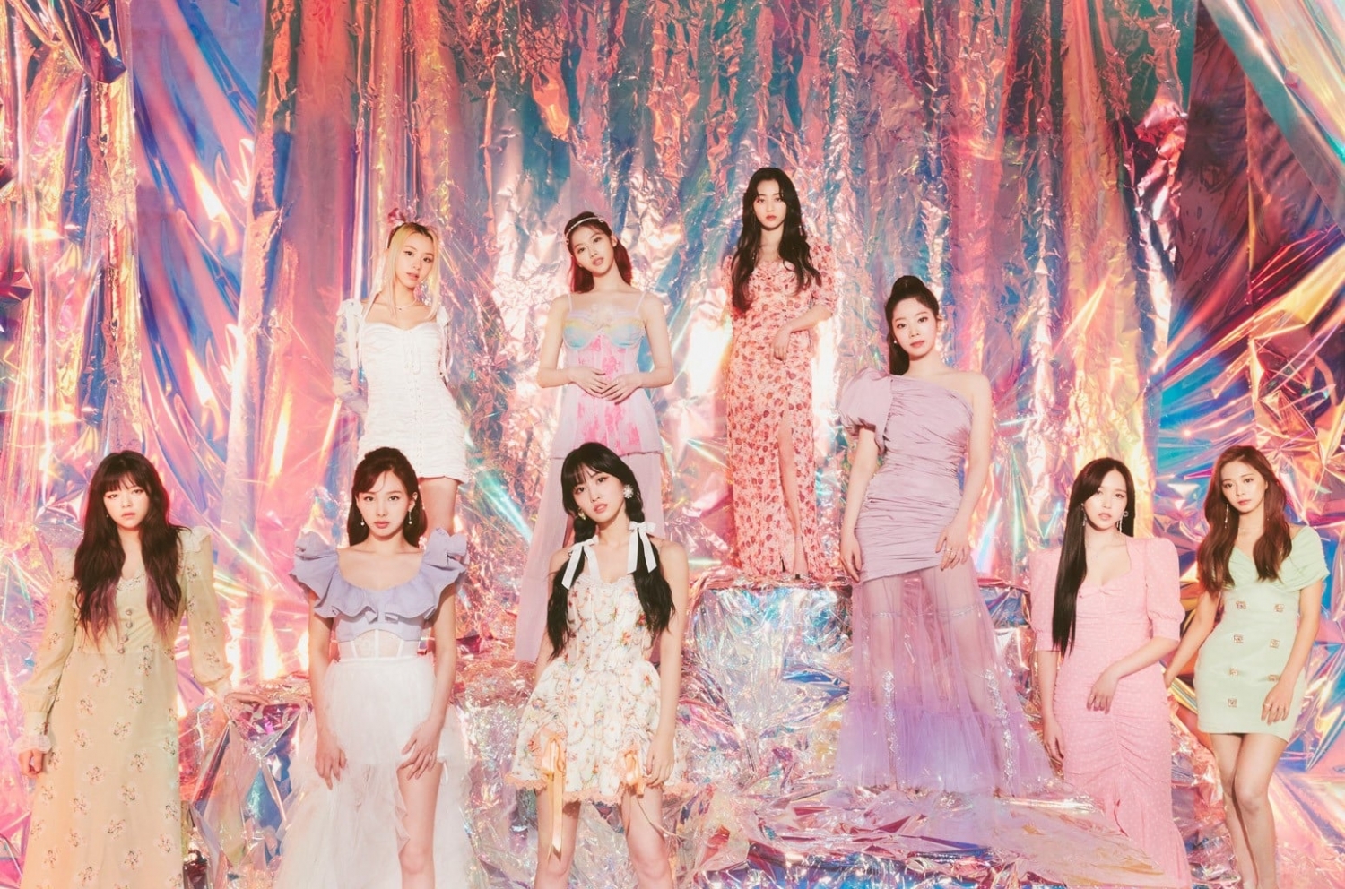 Sao Hàn ngày 13/1/2022: TWICE tiếp tục giữ vững danh hiệu “Nữ hoàng bán album K-pop”