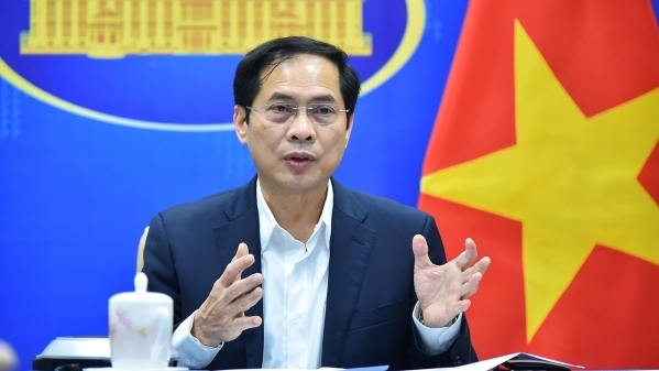 Bộ trưởng Bộ Ngoại giao Bùi Thanh Sơn tiếp Đặc phái viên của Tổng Thư ký Liên hợp quốc về Myanmar