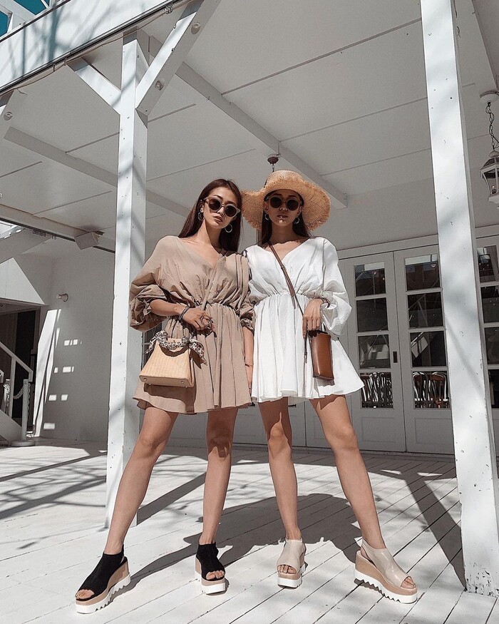 Cặp song sinh người Nhật cứ ra phố là mặc đồ đôi, "đổi đời" nhờ thời trang Cặp song sinh người Nhật cứ ra phố là mặc đồ đôi, "đổi đời" nhờ thời trang