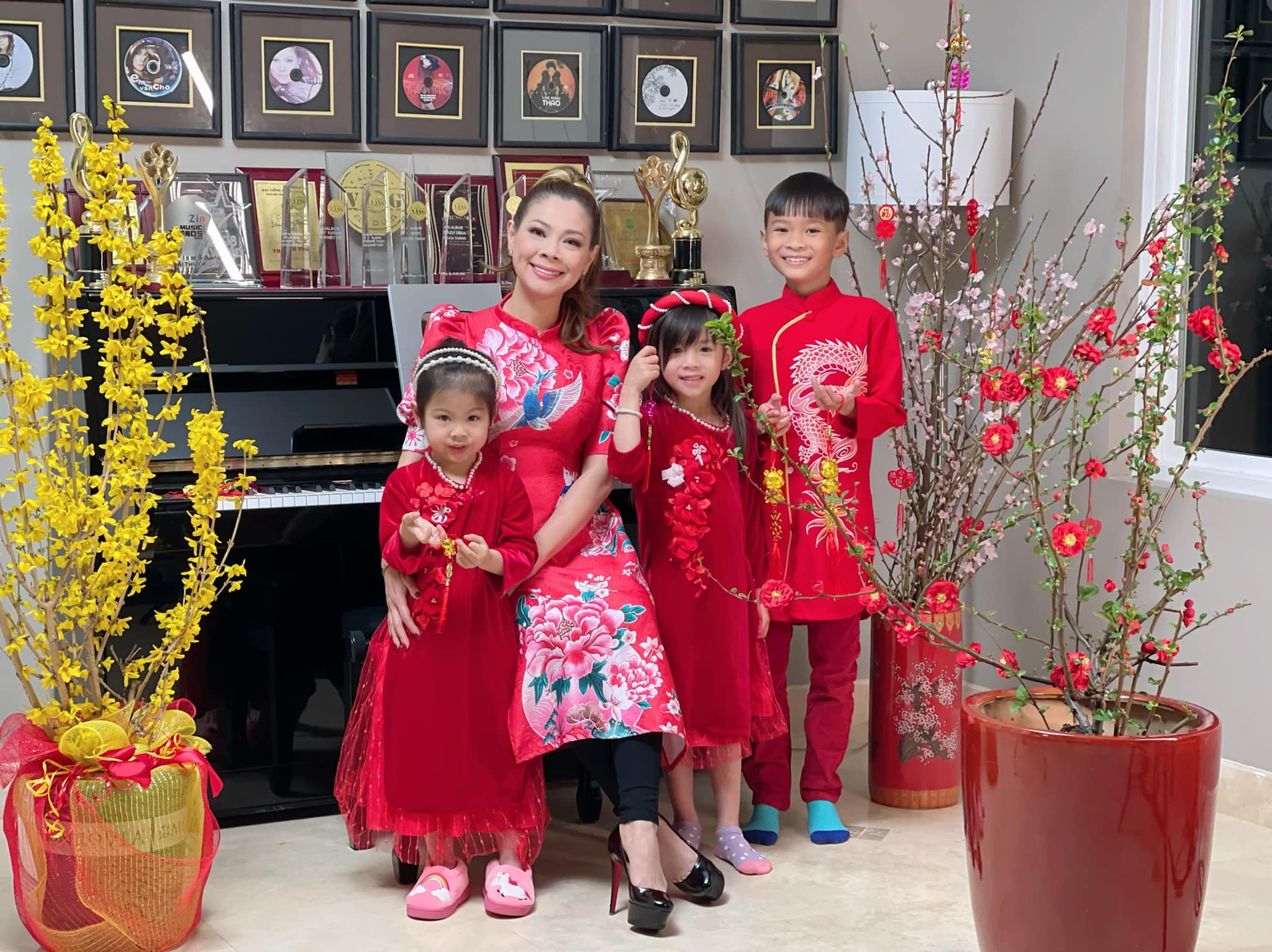 Dinh cơ hoành tráng ngập không khí Tết của Thanh Thảo Dinh cơ hoành tráng ngập không khí Tết của Thanh Thảo