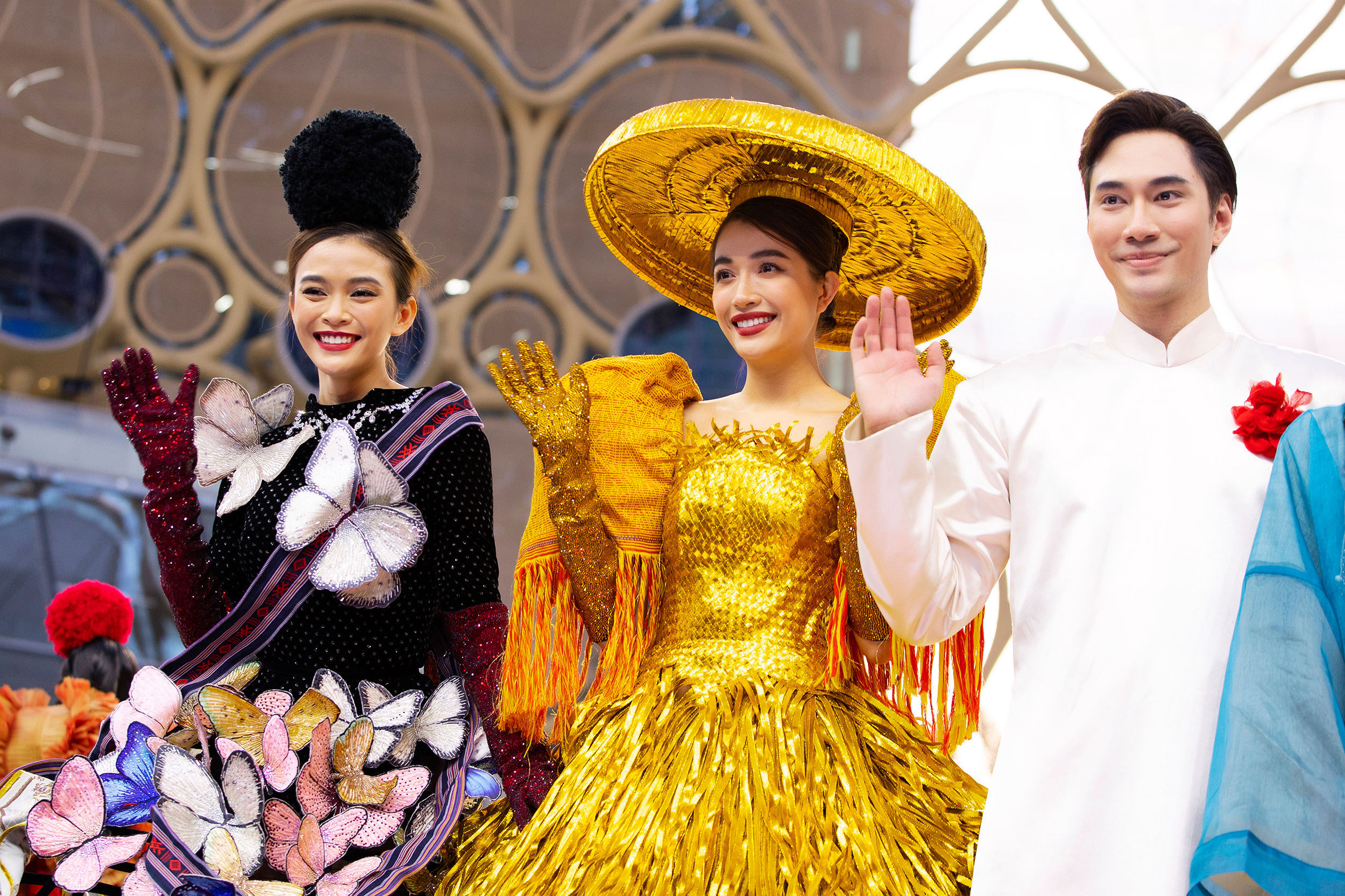 Lý Quí Khánh đưa văn hóa, lịch sử lên thời trang quảng bá quốc tế