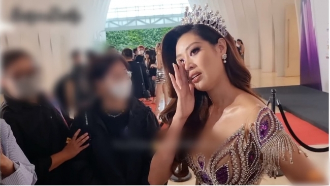 Hoa hậu Khánh Vân bật khóc sau họp báo vì scandal thị phi