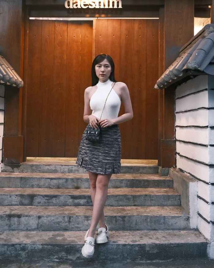 Khác xa với hình ảnh tomboy cá tính trong phim ''Mai'', ngoài đời Uyển Ân lại có style gợi cảm cực hút mắt Khác xa với hình ảnh tomboy cá tính trong phim ''Mai'', ngoài đời Uyển Ân lại có style gợi cảm cực hút mắt