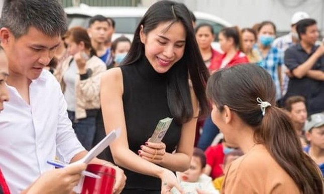 Lại thêm một 'sao Việt' phải công khai xin lỗi khán giả vì kêu gọi từ thiện nhầm chỗ