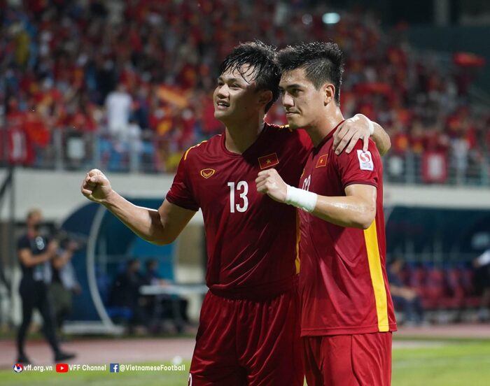 Tuyển Việt Nam trước cơ hội vượt Thái Lan ở vòng loại World Cup