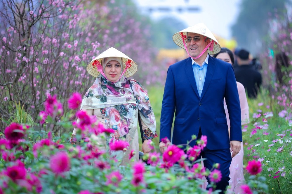 Khai mạc đường hoa xuân lớn nhất phía Tây Hà Nội tại Mailand Hanoi City