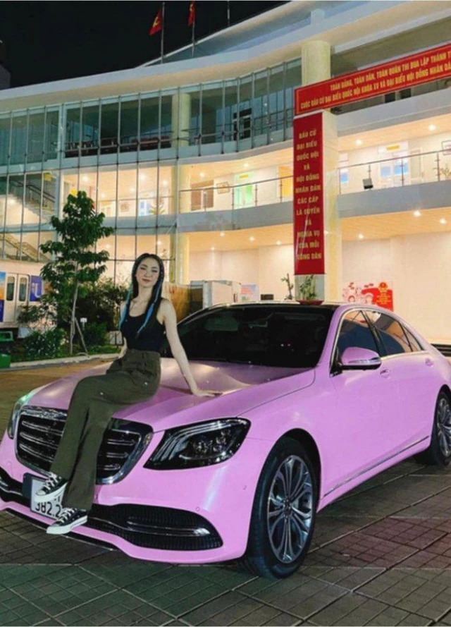 Hòa Minzy: Đình đám với "Bắc Bling" và khối tài sản đáng nể ở tuổi 30 Hòa Minzy: Đình đám với "Bắc Bling" và khối tài sản đáng nể ở tuổi 30