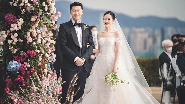 Sao Hàn ngày 12/4/2022: Cặp đôi Hyun Bin và Son Ye Jin sang Mỹ hưởng tuần trăng mật