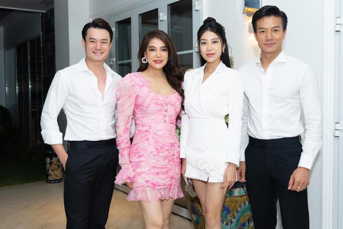 Trương Ngọc Ánh và bạn trai kém tuổi từng có cách công khai chuyện tình khiến công chúng ghen tỵ Trương Ngọc Ánh và bạn trai kém tuổi từng có cách công khai chuyện tình khiến công chúng ghen tỵ