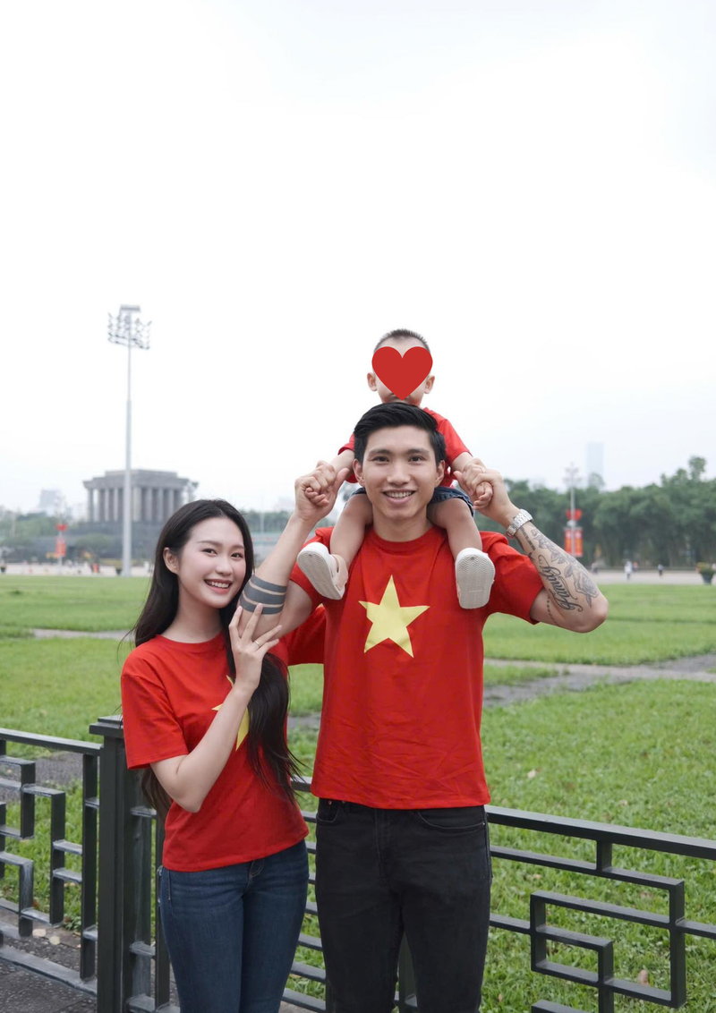 Văn Hậu - Hải My khoe bộ ảnh cực chất mừng Ngày thống nhất đất nước