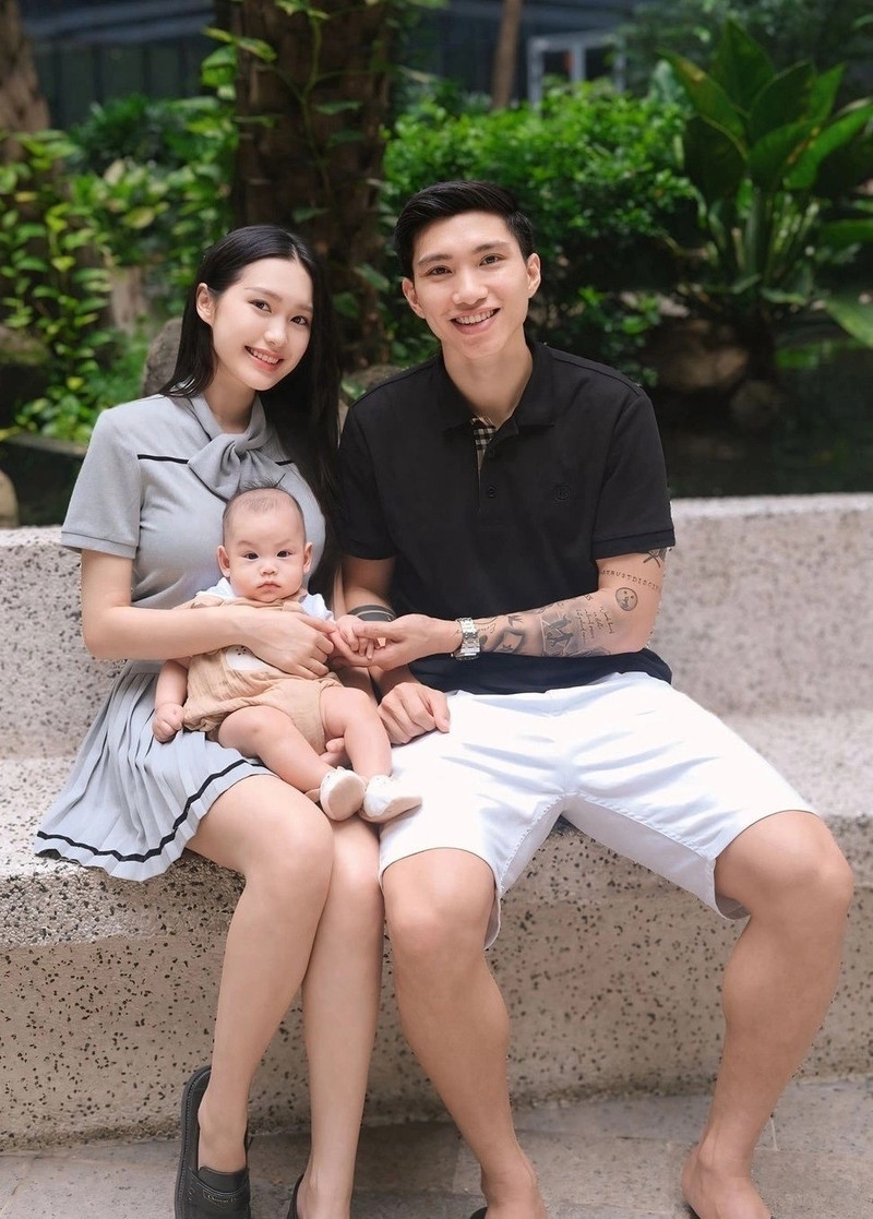 Văn Hậu - Hải My khoe bộ ảnh cực chất mừng Ngày thống nhất đất nước