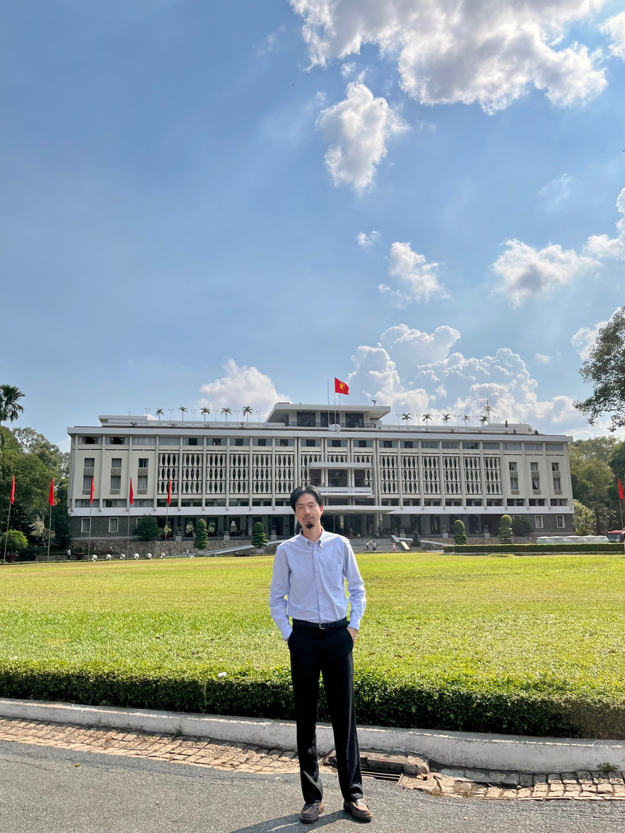 Thanh Thủy, Đen Vâu cùng loạt sao Việt bày tỏ niềm tự hào trong ngày Đại lễ 30/4