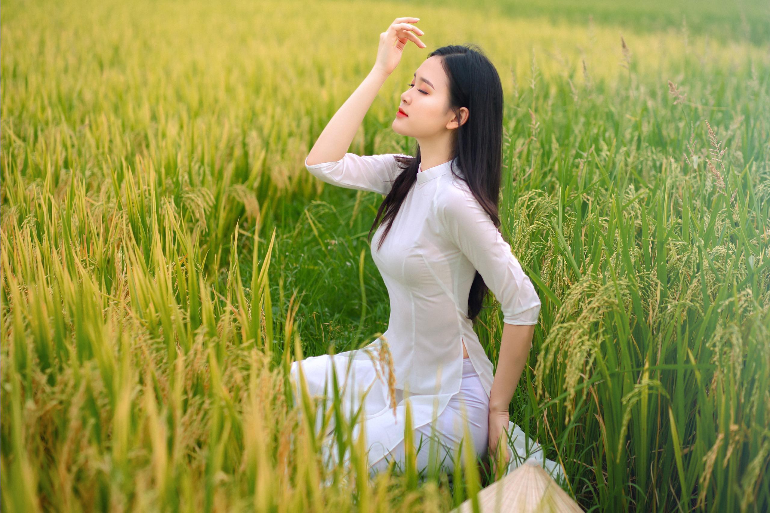 Hoa khôi sinh viên Nghệ An từng thi HHVN 2020 khoe nhan sắc ngọt ngào với áo dài trắng ảnh 5