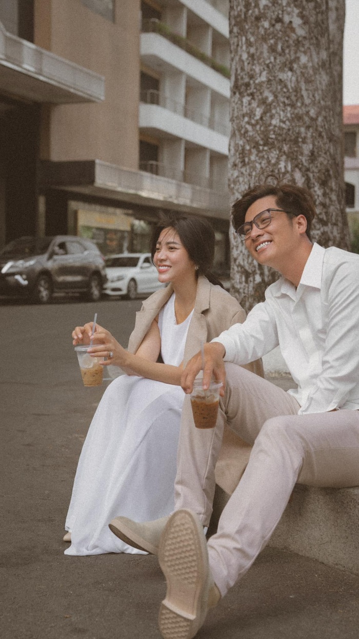 Chồng cũ Lâm Khánh Chi khoe clip cưới ngọt ngào với bạn gái mới Chồng cũ Lâm Khánh Chi khoe clip cưới ngọt ngào với bạn gái mới