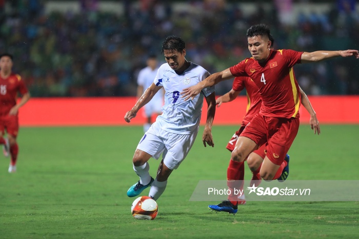 U23 Việt Nam bất lực trước Philippines: Ông Park và ngôi sao Tiến Linh bị bắt bài