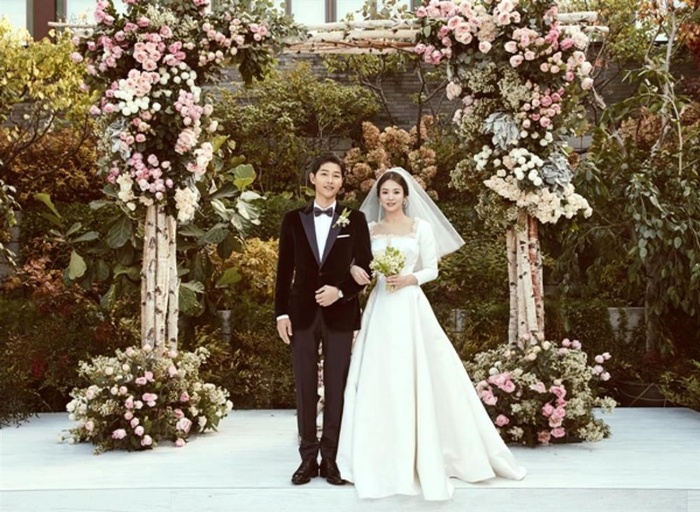 Bó hoa cưới "quý tộc" của Ngô Thanh Vân: Nhỏ xinh nhưng giá trị thuộc hàng "khủng"