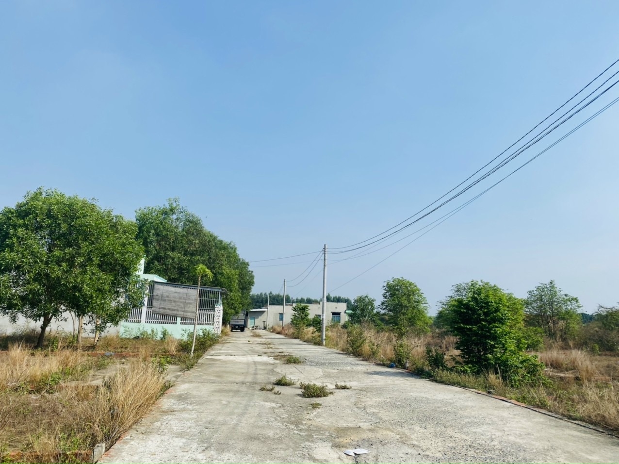 Tin bất động sản ngày 10/5: Kon Tum điều tra việc giao đất khu biệt thự ở Măng Đen không qua đấu giá