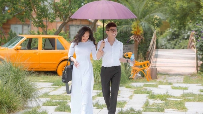 Sao Việt hôm nay 22/5: Long Nhật và vợ mừng kỉ niệm ngày cưới