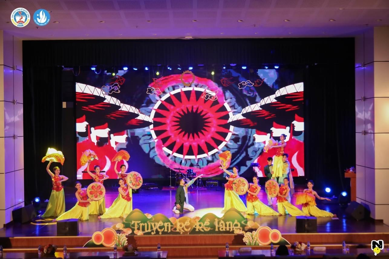 Triển Lãm & Liveshow 2024: "Truyện kể kề làng" và sự trở lại của những dư âm cổ tích tha thiết giữa đời thực