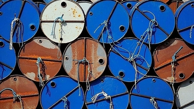 Giá dầu hôm nay 10/6 giảm nhẹ sau báo cáo của EIA