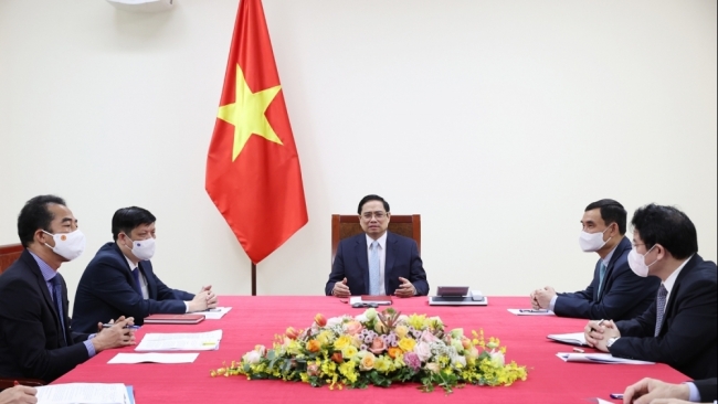 Thủ tướng Phạm Minh Chính điện đàm với Thủ tướng Cộng hòa Pháp Jean Castex