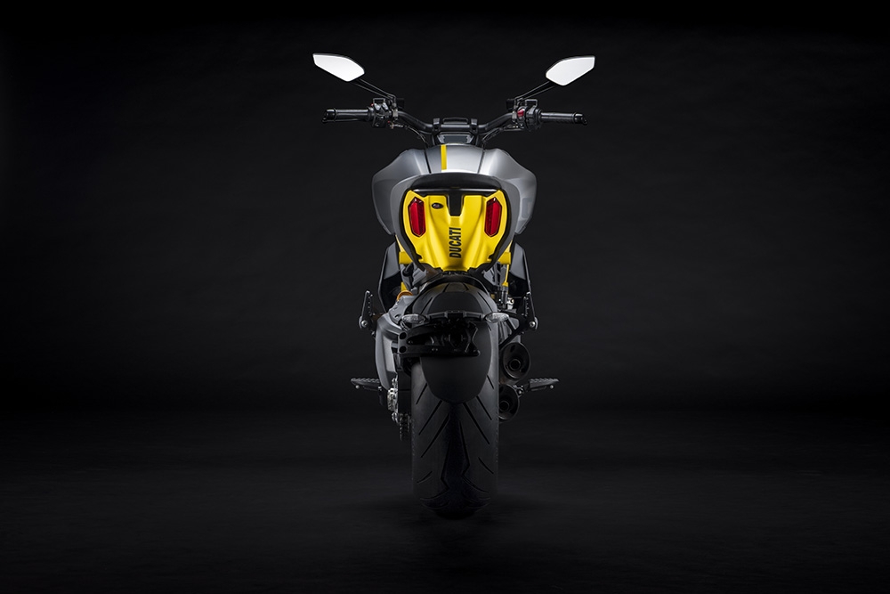 Ducati Diavel 1260 S 2022: Màu đẹp, nhiều trang bị hấp dẫn