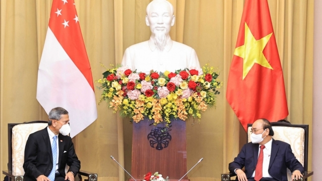 Chủ tịch nước Nguyễn Xuân Phúc tiếp Bộ trưởng Ngoại giao Singapore