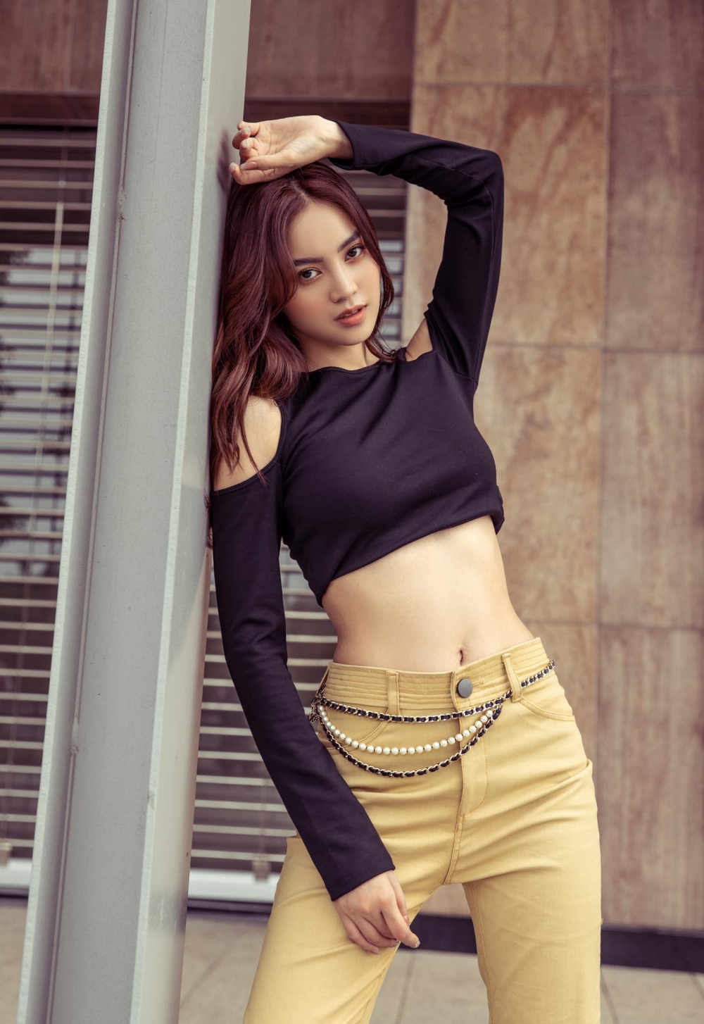Tiểu Vy, Chi Pu, Ngọc Trinh, Ninh Dương Lan Ngọc… Sao Việt nào mặc áo cut out đẹp? Tiểu Vy, Chi Pu, Ngọc Trinh, Ninh Dương Lan Ngọc… Sao Việt nào mặc áo cut out đẹp?