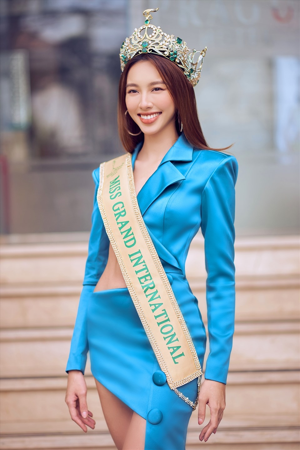 Hoa hậu Thùy Tiên lần đầu lên tiếng về ồn ào xé giấy nợ