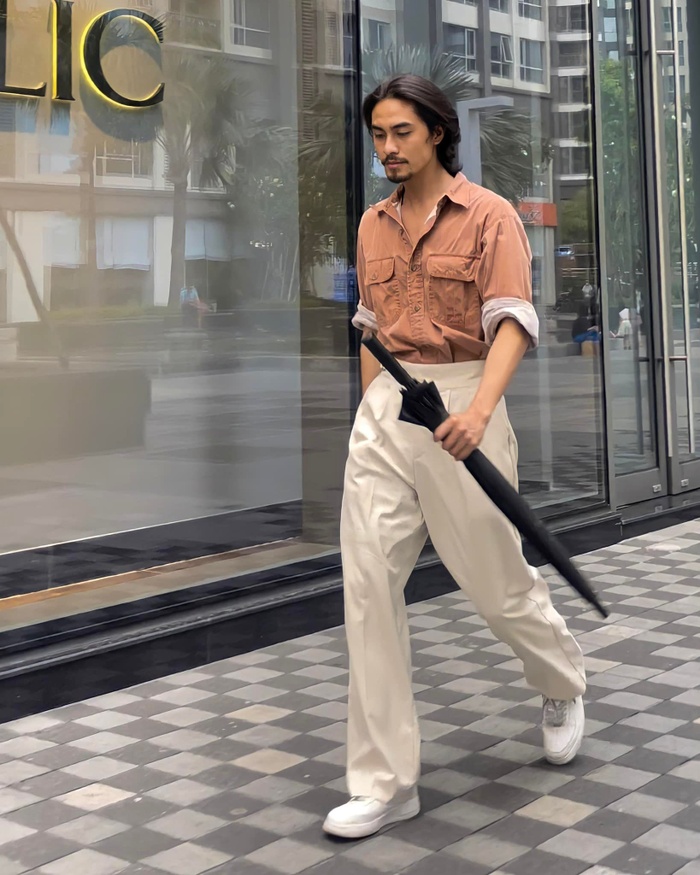 Soi phong cách tình trẻ kém 19 tuổi của ca sĩ Phương Thanh: Có gì mà được nữ ca sĩ để ý? Soi phong cách tình trẻ kém 19 tuổi của ca sĩ Phương Thanh: Có gì mà được nữ ca sĩ để ý?