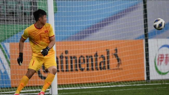 Tin tức thể thao ngày 3/6: Thủ thành U23 Việt Nam giải thích sau khi “biếu tặng” bàn thắng cho U23 Thái Lan