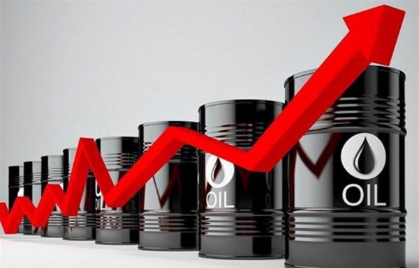 Giá xăng dầu hôm nay 4/6 duy trì đà tăng mạnh, dầu Brent vọt lên mức 121,27 USD/thùng