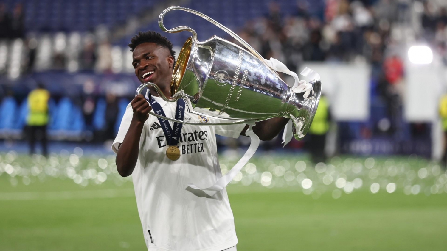 Tin tức thể thao ngày 15/6: Real Madrid sắp "trói chân" Vinicius tới 2028
