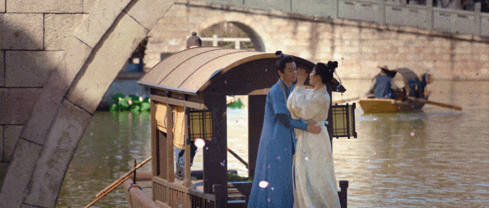 Nụ hôn lãng mạn "gây sốt" của Lưu Diệc Phi trong phim Mộng Hoa Lục