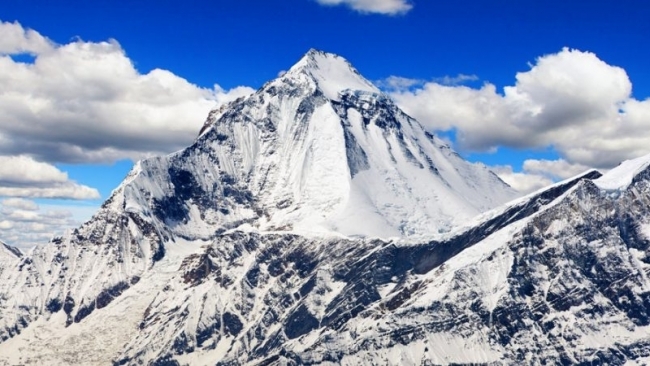 Máy bay không người lái đầu tiên thế giới giao hàng ở đỉnh Everest