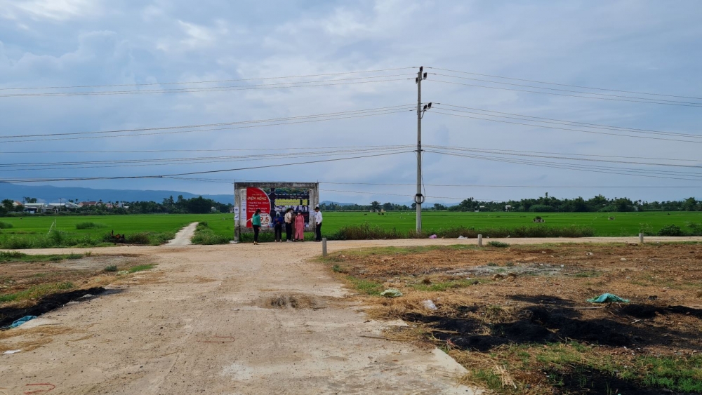 Quảng Nam: Đất chưa hoàn tất đấu giá đã được rao bán, cam kết 
