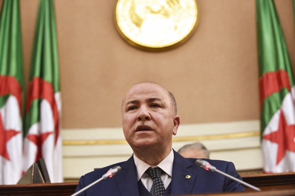 Điện mừng lãnh đạo nước Cộng hòa Algeria Dân chủ và Nhân dân
