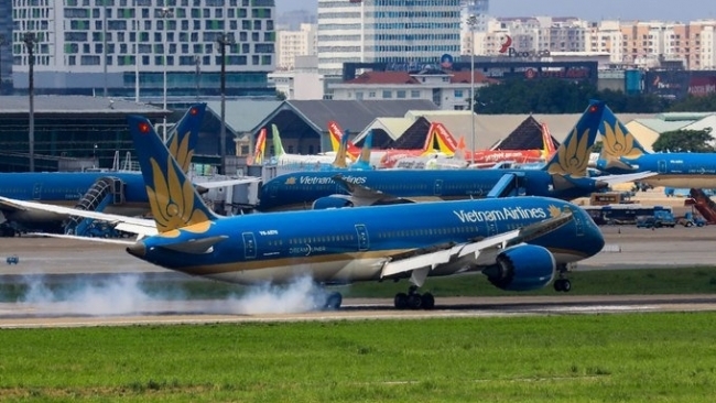 Vietnam Airlines có nguy cơ phá sản, đâu là sự lựa chọn tối ưu?