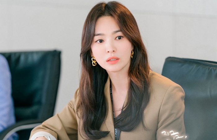 Dân tình "truy tìm" bí kíp giúp Song Hye Kyo trẻ mãi không già