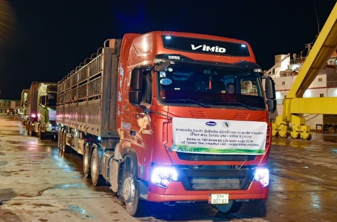 Trang trại Vinamilk Lao-Jagro tiếp nhận đàn bò sữa 1.000 con từ Mỹ